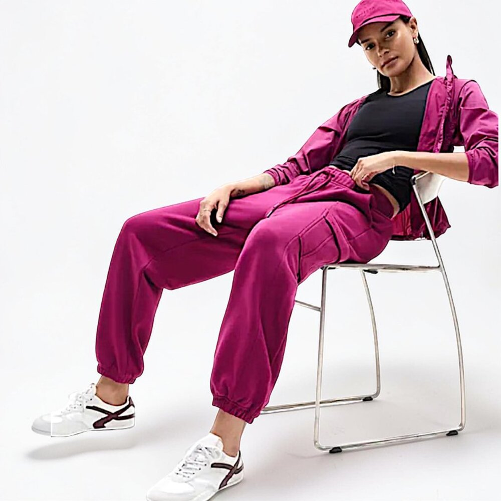 Athleta terry mid rise cargo jogger in Wildberry Wash W's L NEW NWT